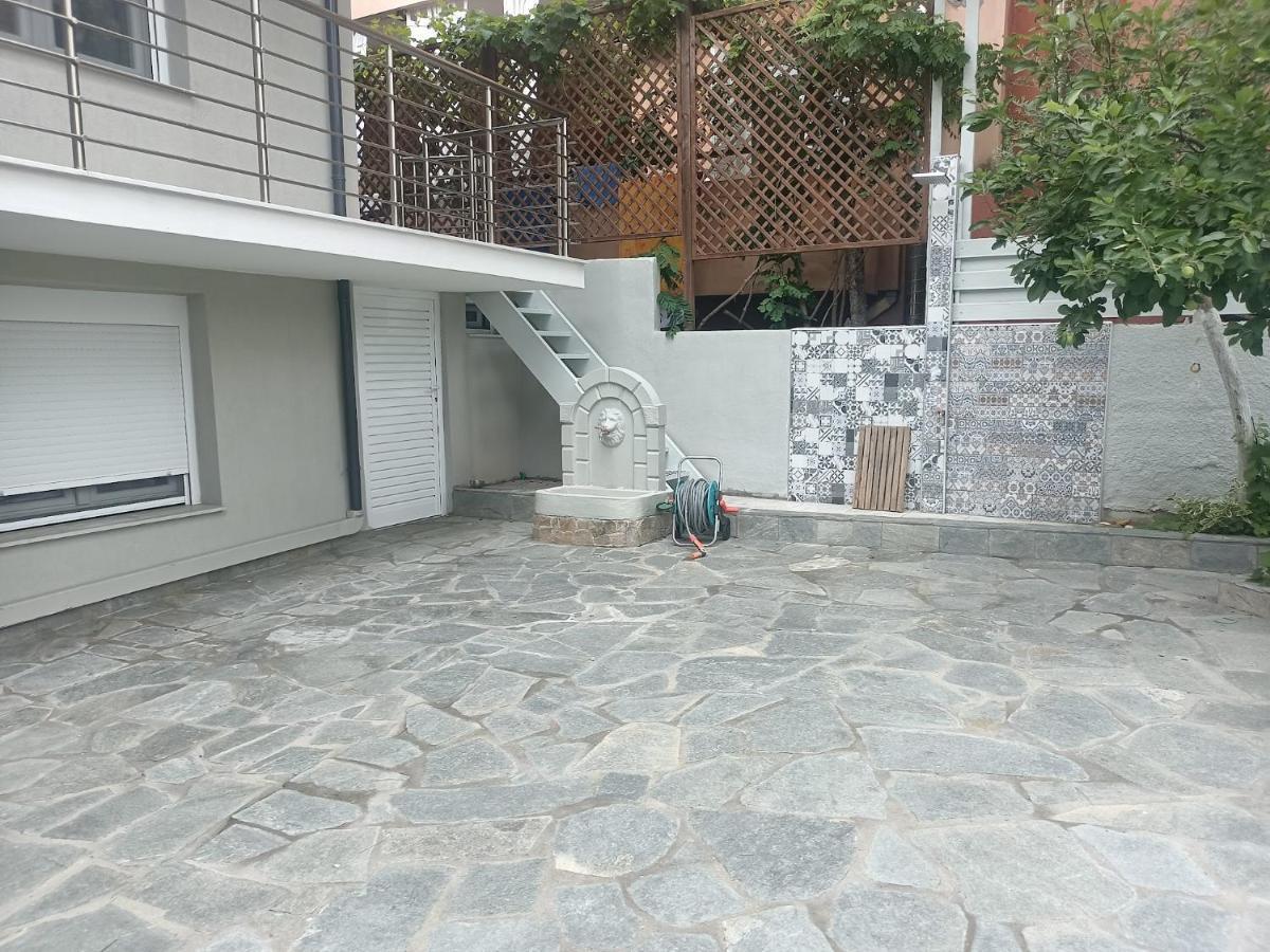 Spitaki Apartments Potos Exteriör bild